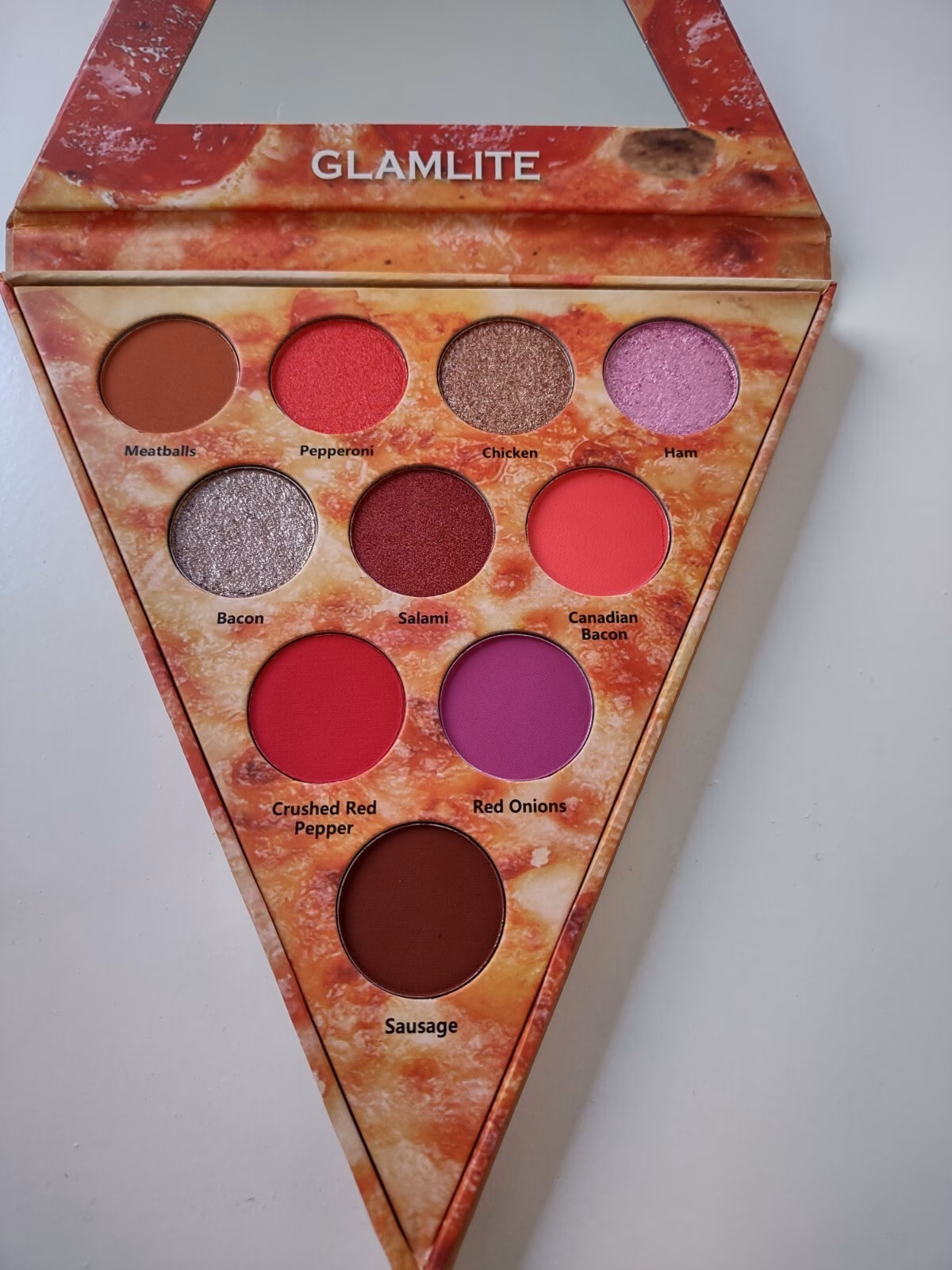 Is free shipping available at Glamlite?