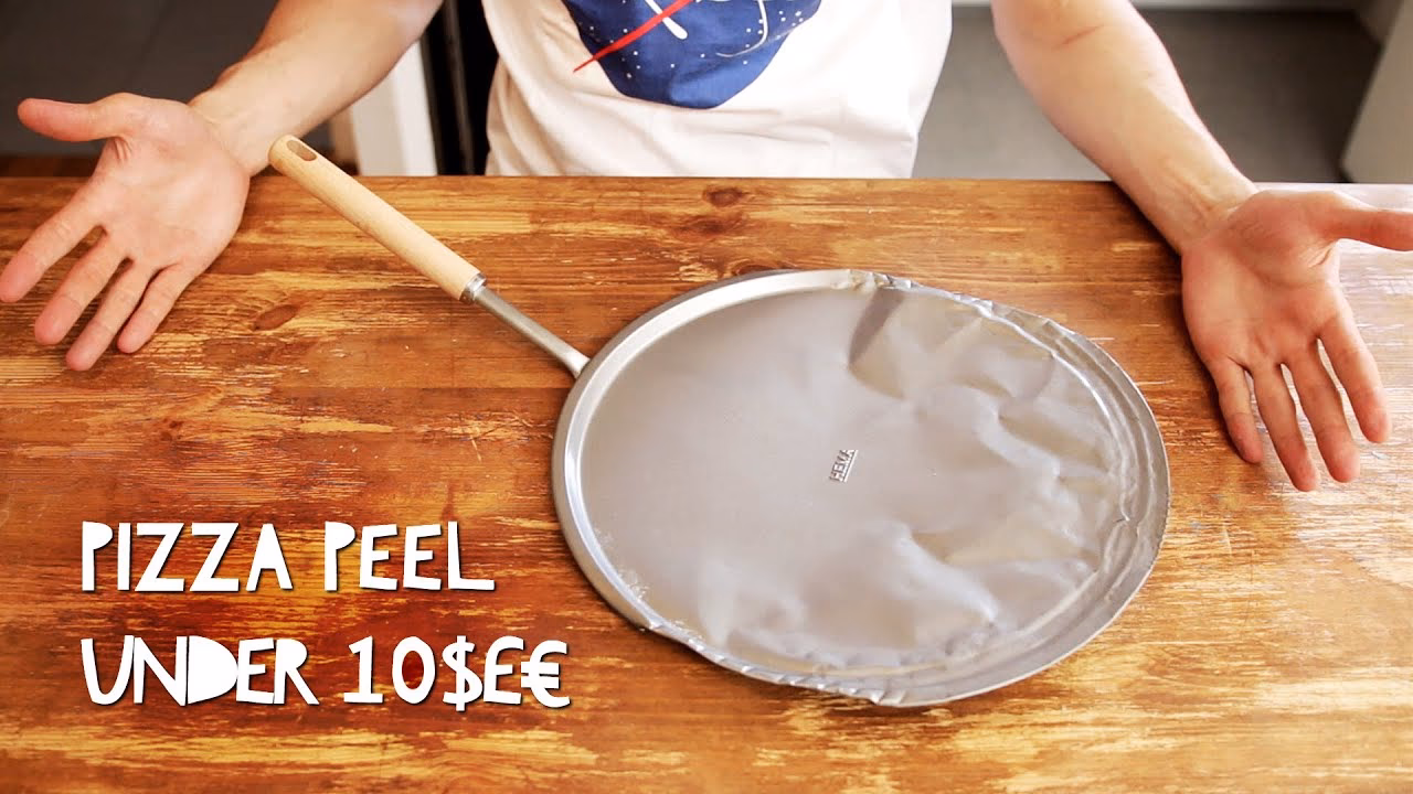 How do you use a pizza Peel?