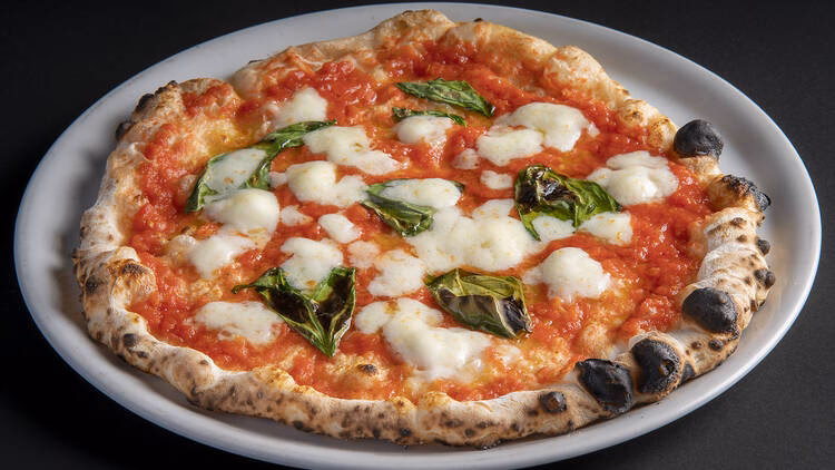 What is pizza Strada in Azabu juban?