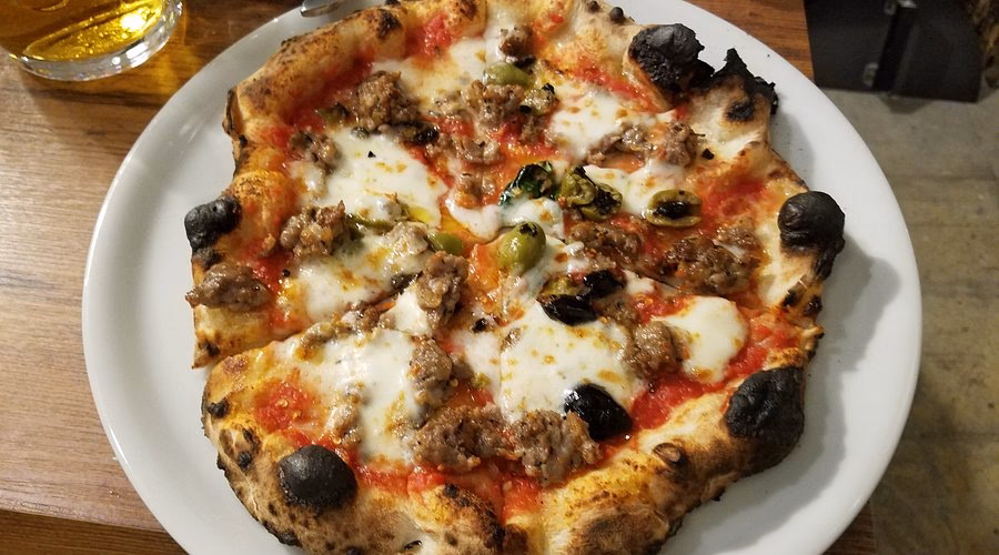 Does chef Tamaki have a pizza?