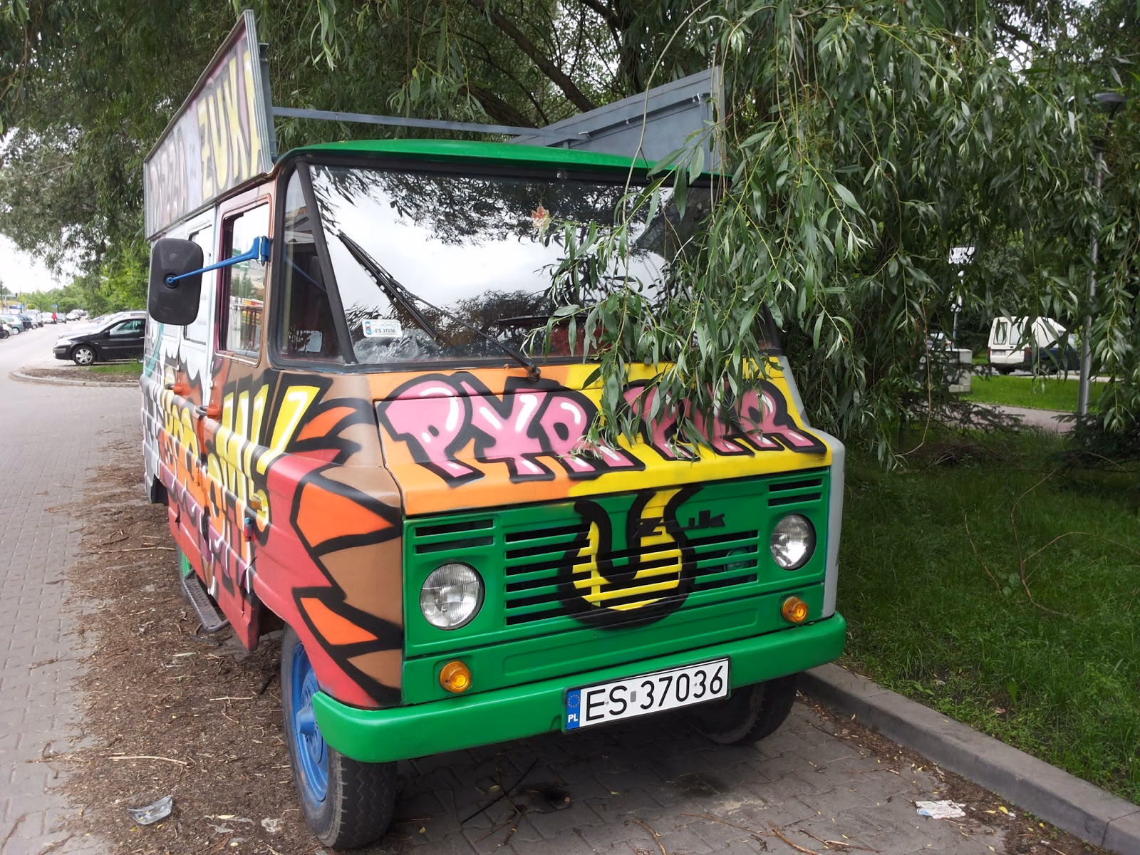 How much HP does Zuk have?