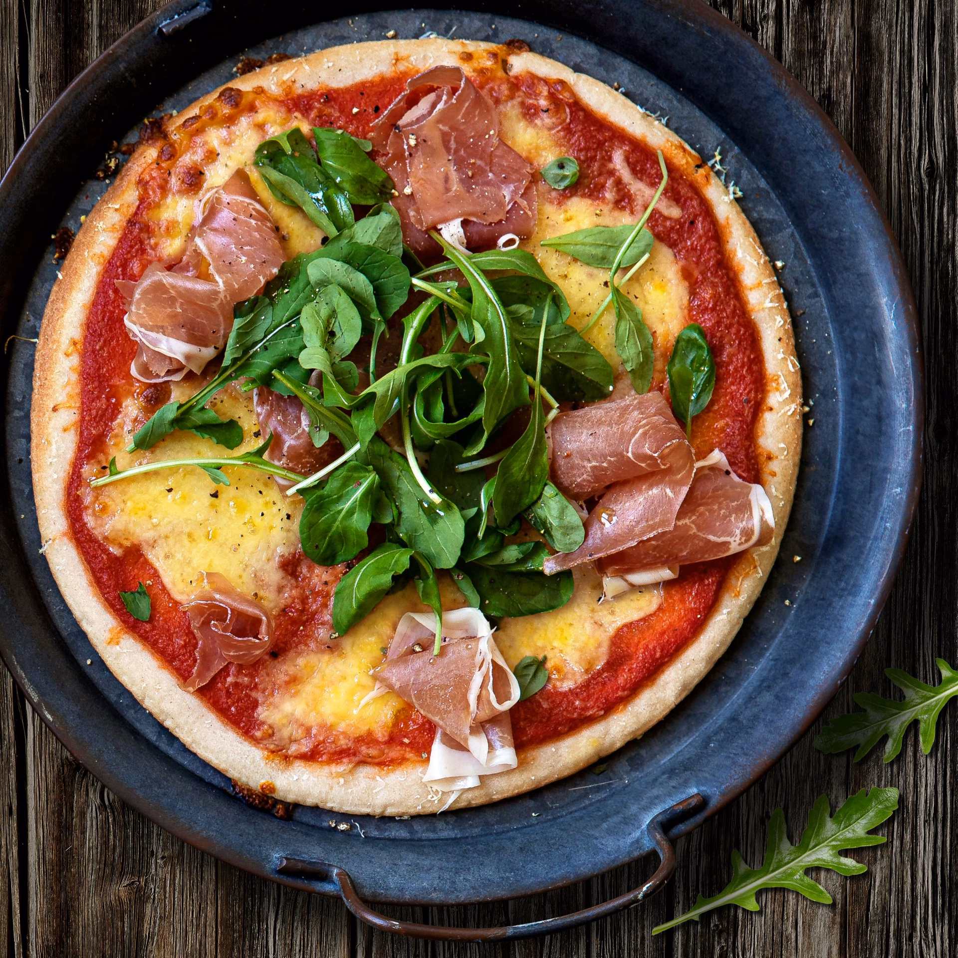 What is prosciutto pizza?