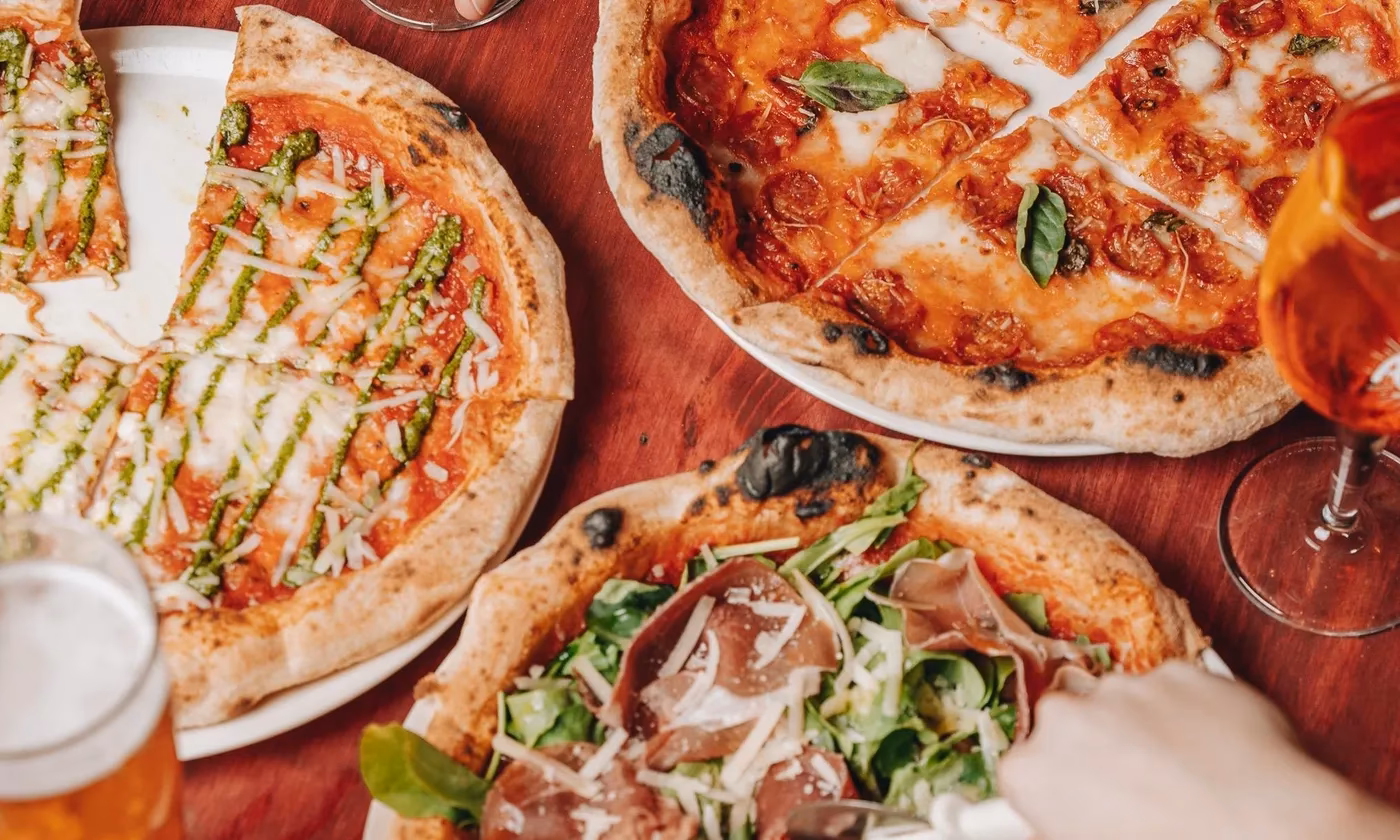Qu'est-ce que Rafaella Ristorante offre aux visiteurs ?