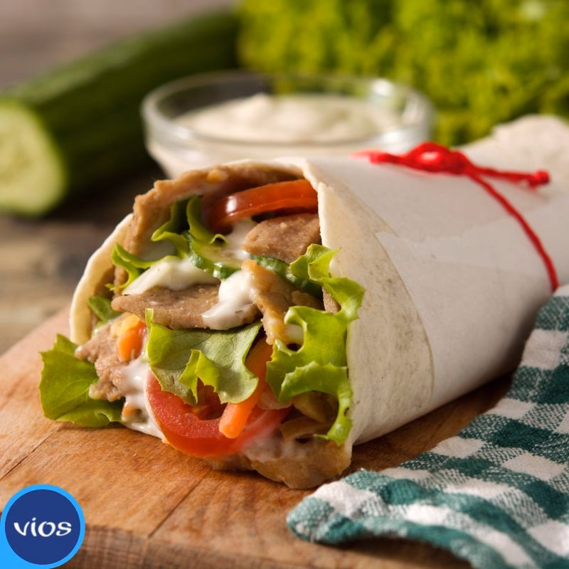 ¿Qué contiene el yogur griego para la salsa?