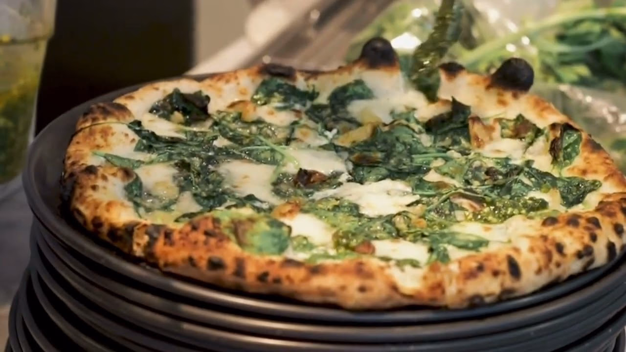 Can you make spinach pizza at home?