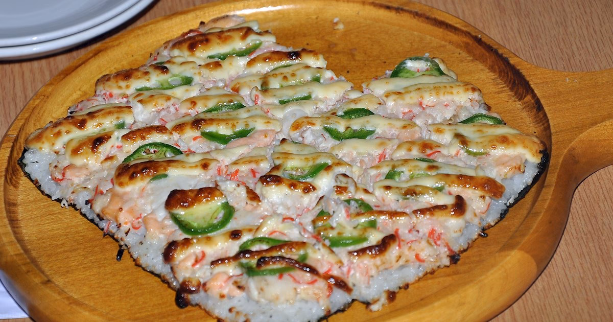 Does Oi sushi have sushi pizza?